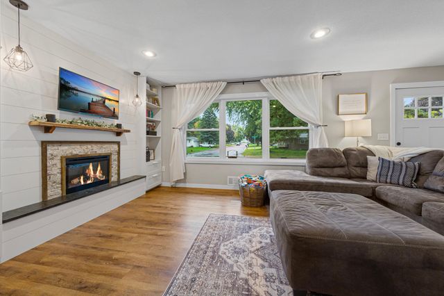 1801 Sunray Avenue, Mankato, MN 56001