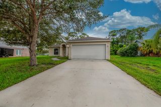 1990 SE Floresta Drive, Port St Lucie, FL 34983