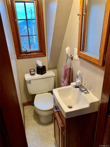 1 Library Road, Tuxedo Park, NY 10987