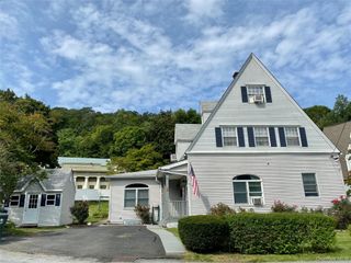 1 Library Road, Tuxedo Park, NY 10987