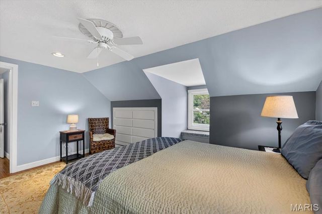 214 Way Avenue, Kirkwood, MO 63122