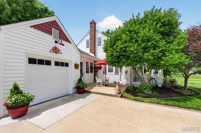 214 Way Avenue, Kirkwood, MO 63122