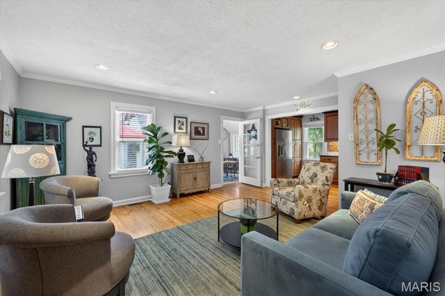 214 Way Avenue, Kirkwood, MO 63122