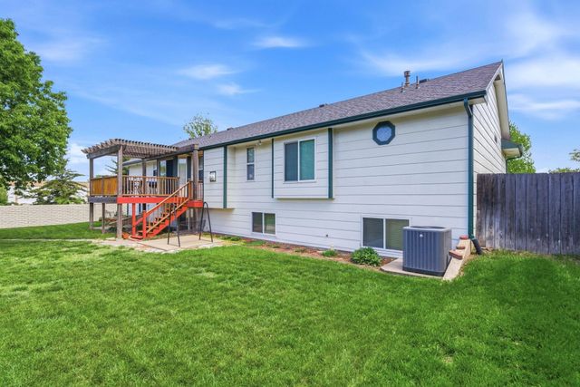 1 N Valley Oaks Ct., Valley Center, KS 67147