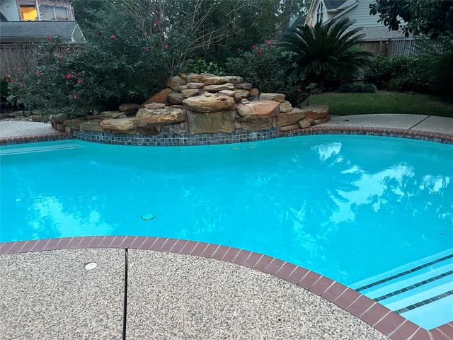 49 Rolling Links Court, Spring, TX 77380