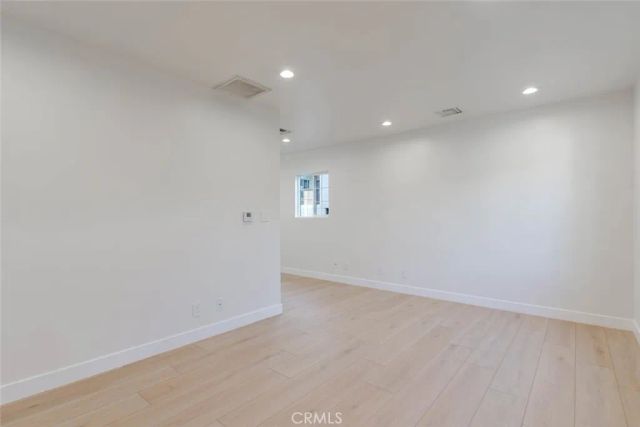 320 E Dryden Street B, Glendale, CA 91207