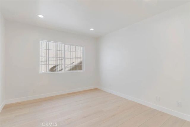 320 E Dryden Street B, Glendale, CA 91207