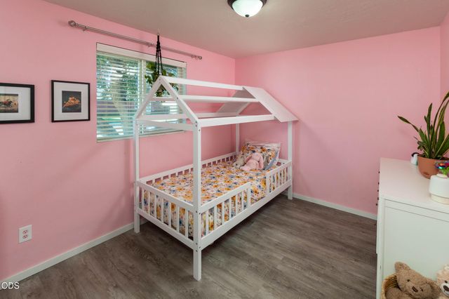 3217 SW Quartz Avenue, Redmond, OR 97756
