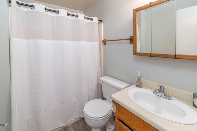 3217 SW Quartz Avenue, Redmond, OR 97756