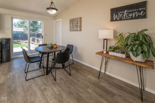3217 SW Quartz Avenue, Redmond, OR 97756
