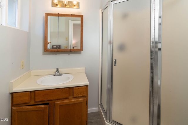 3217 SW Quartz Avenue, Redmond, OR 97756