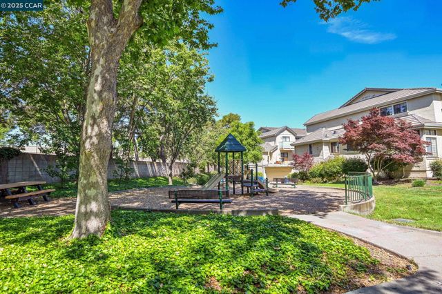 3048 Fostoria Cir, Danville, CA 94526