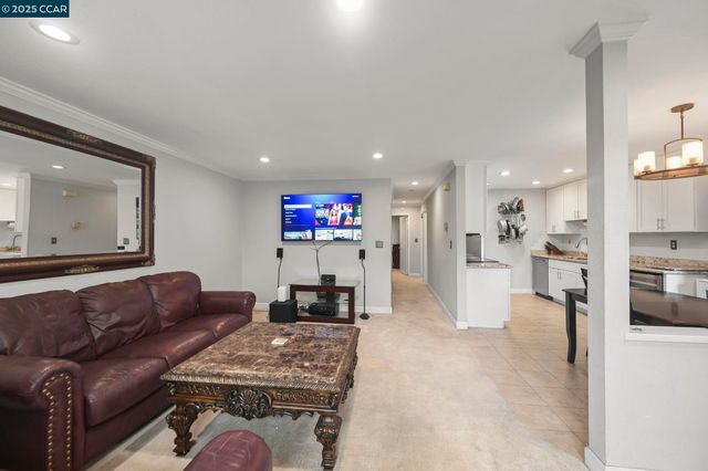 3048 Fostoria Cir, Danville, CA 94526