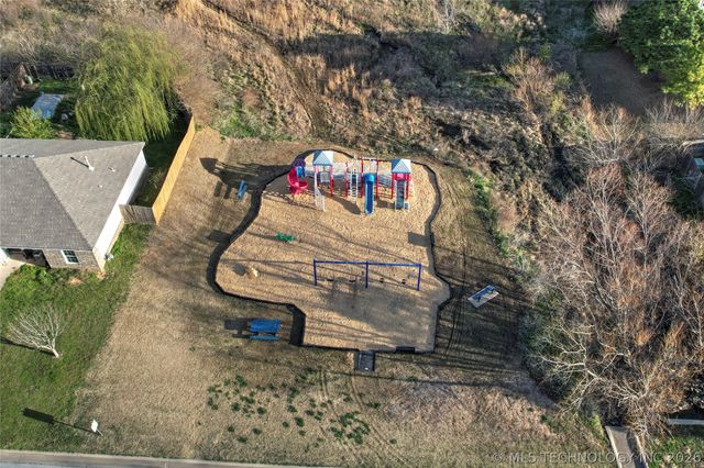 9278 S 254th East Avenue, Broken Arrow, OK 74014