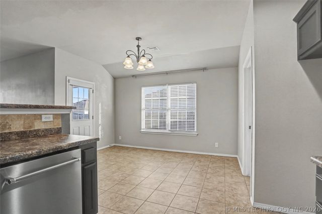 9278 S 254th East Avenue, Broken Arrow, OK 74014