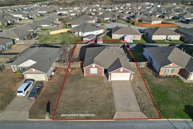 9278 S 254th East Avenue, Broken Arrow, OK 74014