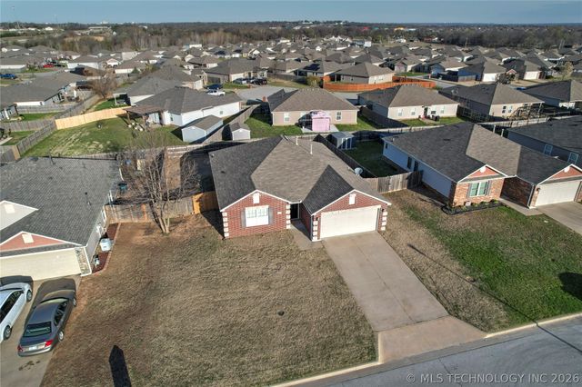 9278 S 254th East Avenue, Broken Arrow, OK 74014