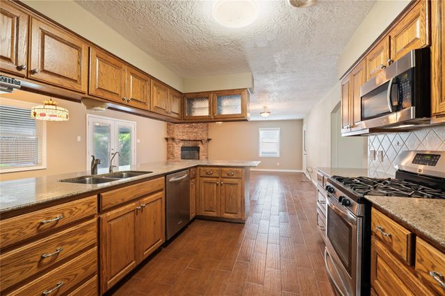 7109 Poplar Drive, Galveston, TX 77551
