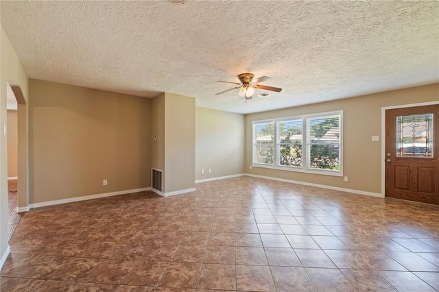 7109 Poplar Drive, Galveston, TX 77551
