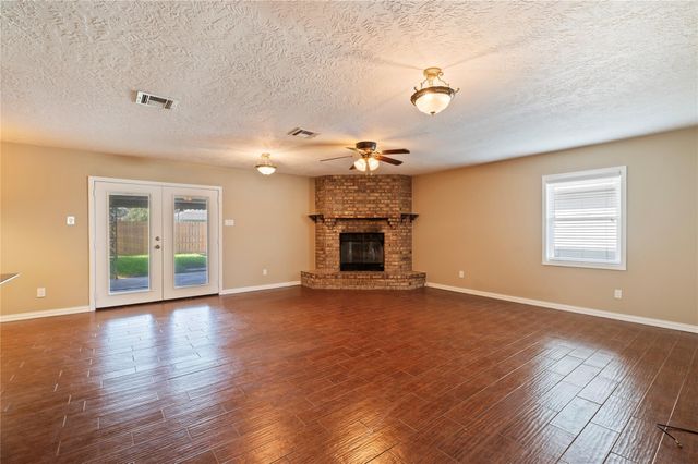 7109 Poplar Drive, Galveston, TX 77551