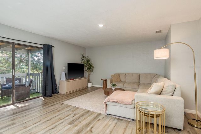 876 116TH AVENUE N 102, St Petersburg, FL 33716