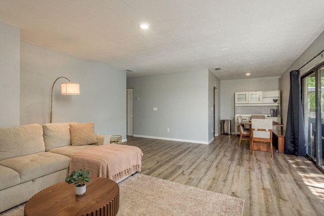 876 116TH AVENUE N 102, St Petersburg, FL 33716