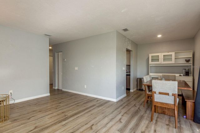 876 116TH AVENUE N 102, St Petersburg, FL 33716