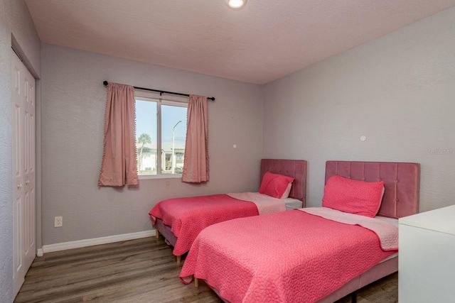 876 116TH AVENUE N 102, St Petersburg, FL 33716