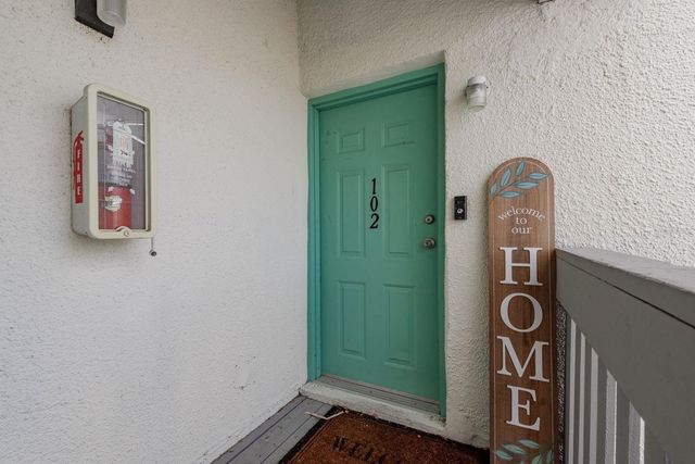 876 116TH AVENUE N 102, St Petersburg, FL 33716