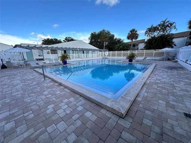 876 116TH AVENUE N 102, St Petersburg, FL 33716