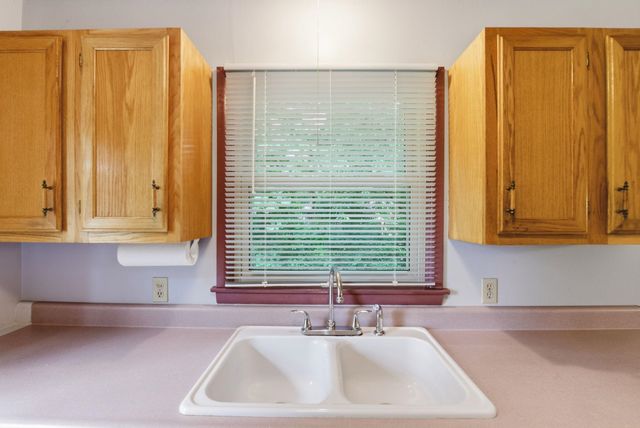 6039 N East Park View, Park City, KS 67219