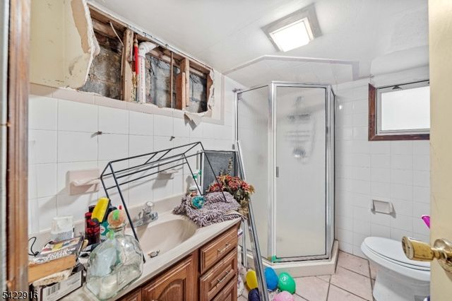 1116 North Ave, Elizabeth City, NJ 07201