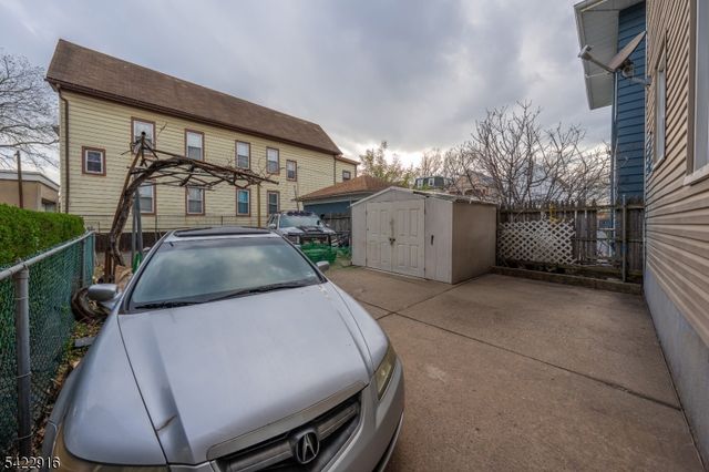 1116 North Ave, Elizabeth City, NJ 07201