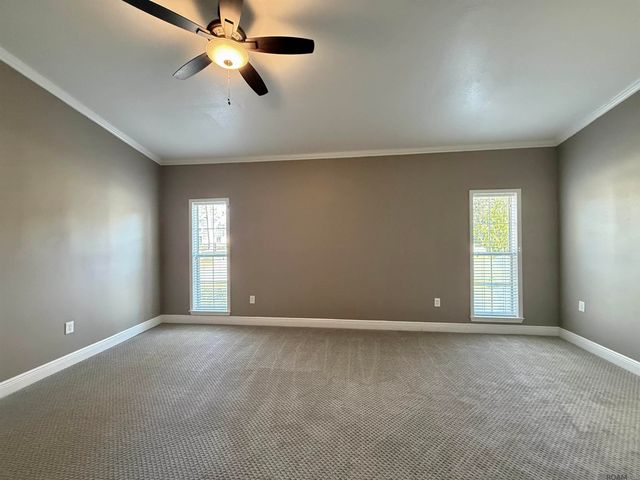 16706 Planchet Rd, Greenwell Springs, LA 70739