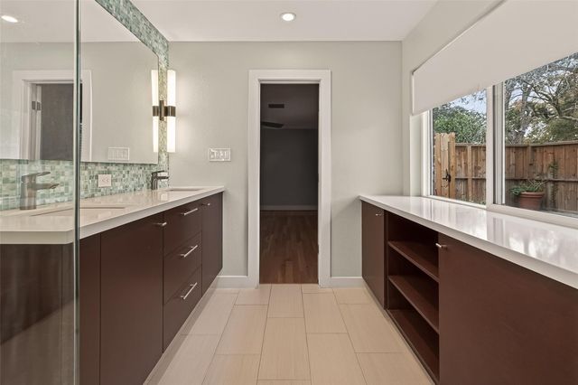 5310 Spellman Road, Houston, TX 77096