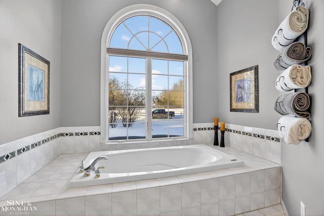 9 Golfside Drive, Saint Clair, MI 48079