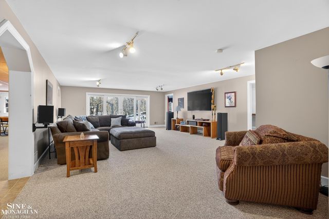 9 Golfside Drive, Saint Clair, MI 48079