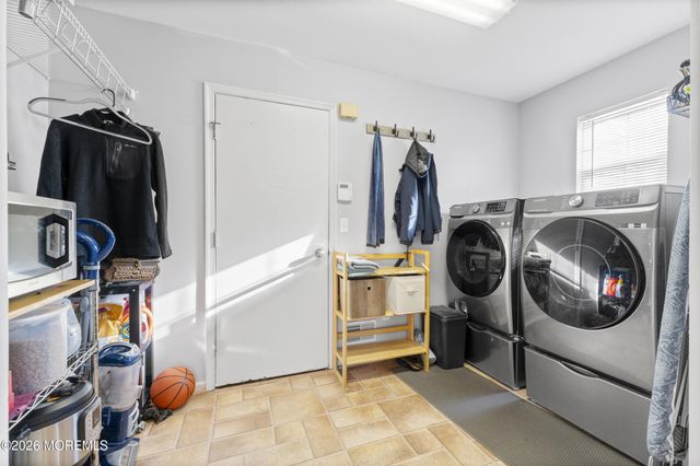 216 Tackle Avenue, Manahawkin, NJ 08050