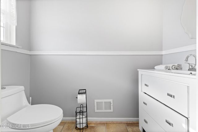 216 Tackle Avenue, Manahawkin, NJ 08050