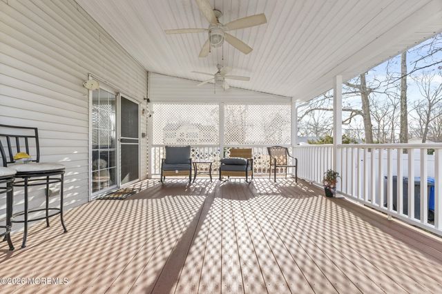 216 Tackle Avenue, Manahawkin, NJ 08050