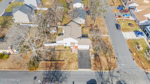 216 Tackle Avenue, Manahawkin, NJ 08050