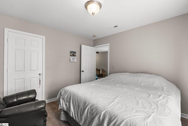 206 Oakland Avenue, Greer, SC 29650