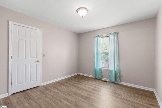 206 Oakland Avenue, Greer, SC 29650