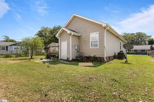 206 Oakland Avenue, Greer, SC 29650