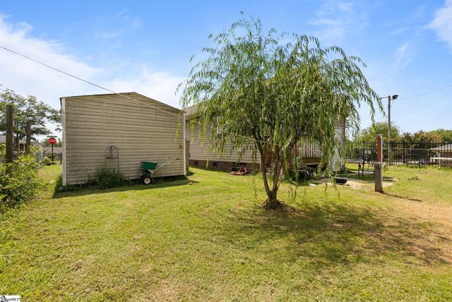 206 Oakland Avenue, Greer, SC 29650