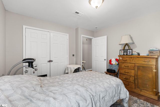 206 Oakland Avenue, Greer, SC 29650