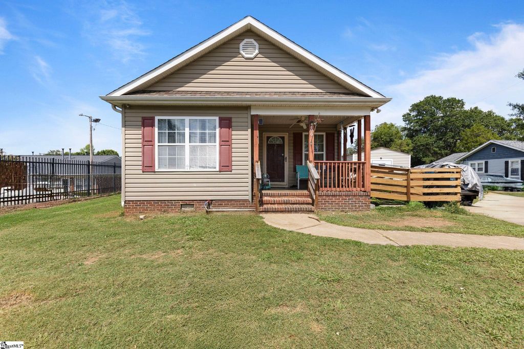 206 Oakland Avenue, Greer, SC 29650