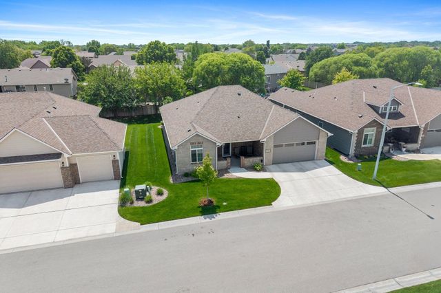 3629 N Lakeway Ct, Wichita, KS 67205