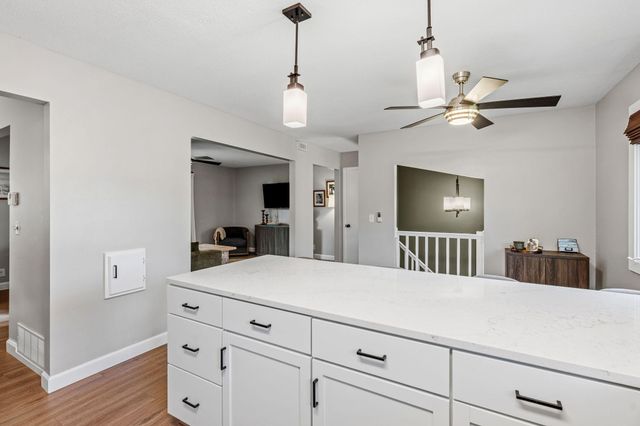 896 Sunrise Court, Stillwater, MN 55082