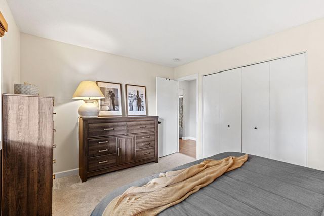 896 Sunrise Court, Stillwater, MN 55082